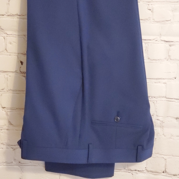 Tommy Hilfiger 2 pc Suit - Picture 7 of 9